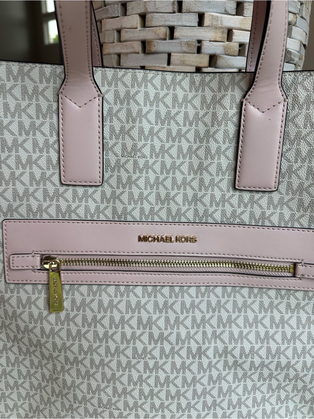Michael Kors Pale Pink and White Logo Tote - Picture 3 of 8